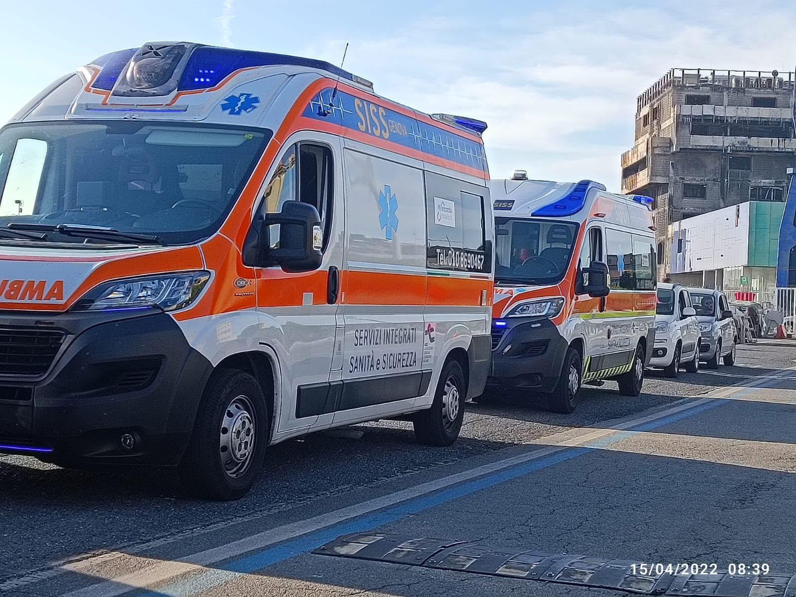Flotta 46 ambulanze SISS Genova — trasporto sanitario professionale